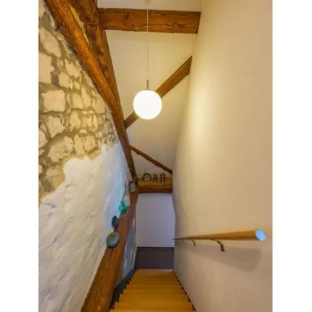 Apartment In The Blue Barn *